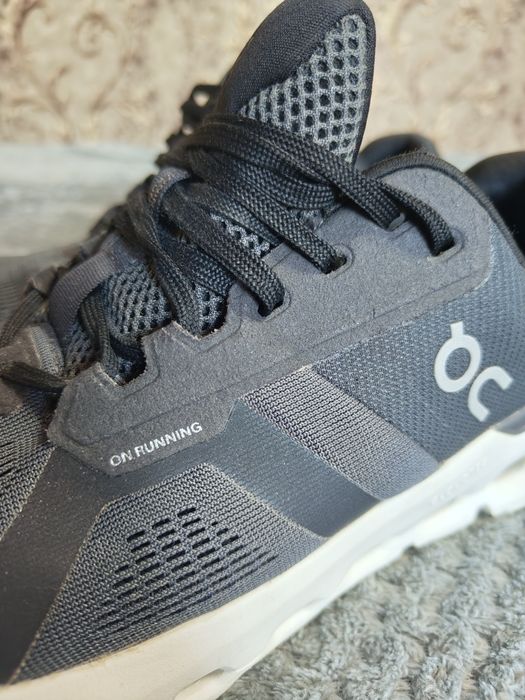 Кросівки On running cloudrunner 2