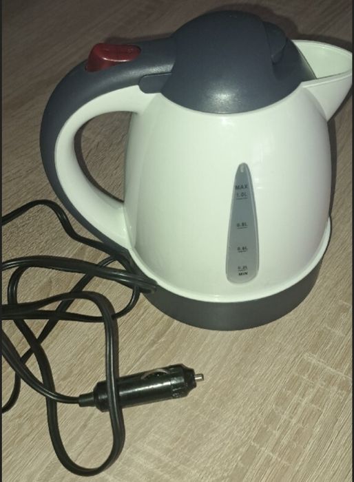 Czajnik samochodowy 12V, 1L.