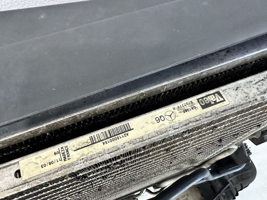 Mercedes E W211 chłodnice wentylator komplet pas przedni 2.2 Cdi