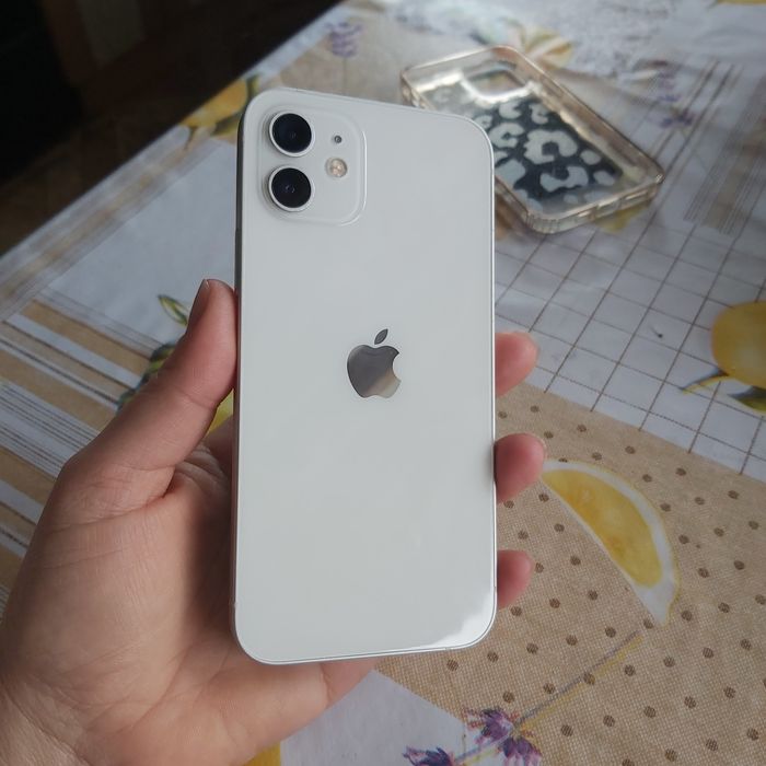 iPhone 12,в гарному стані