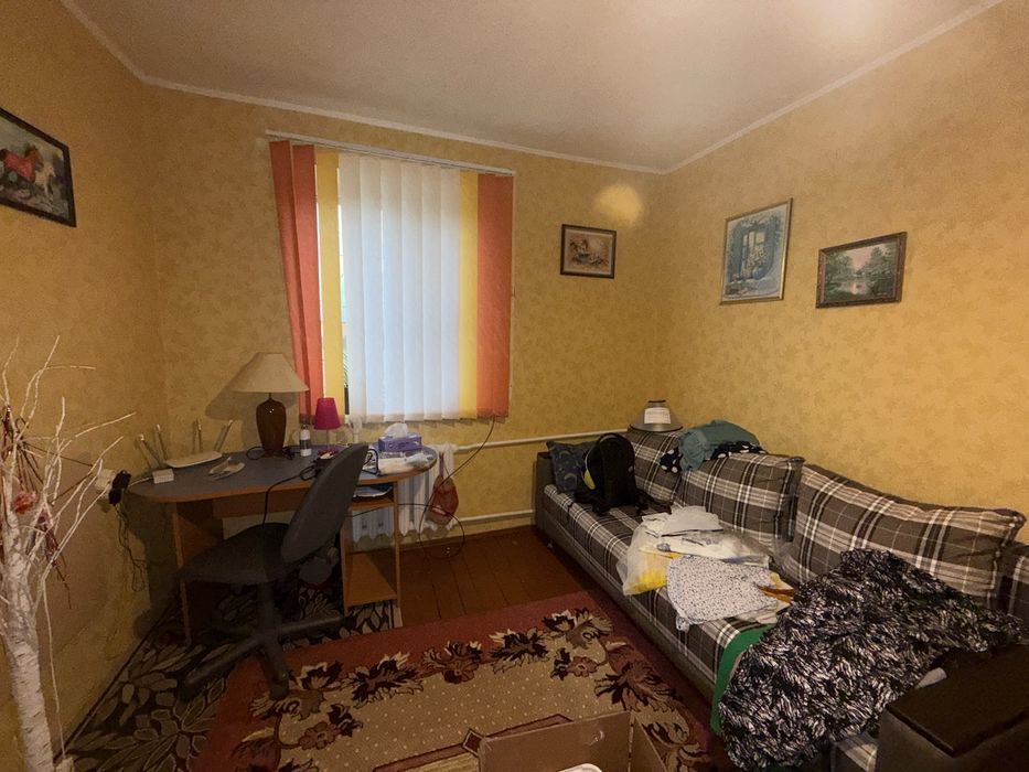 Будинок з ремонтом та виходом до водосховища . Велика ділянка, баня