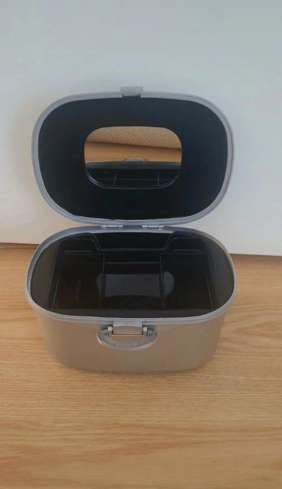 Mala/necessaire para bijuteria ou maquilhagem