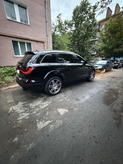 Продам AUDI Q7 4l