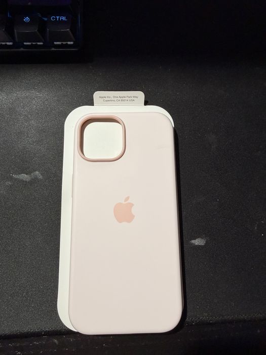 Etui do iphone 15