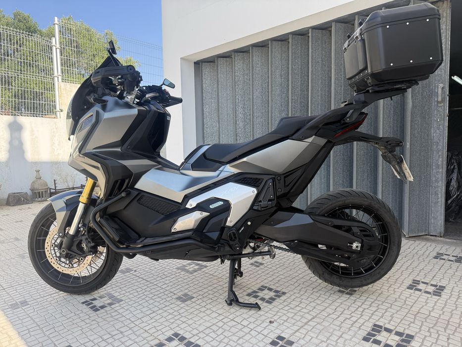 Honda X-ADV 750 - Ano 2023 - Full Extras