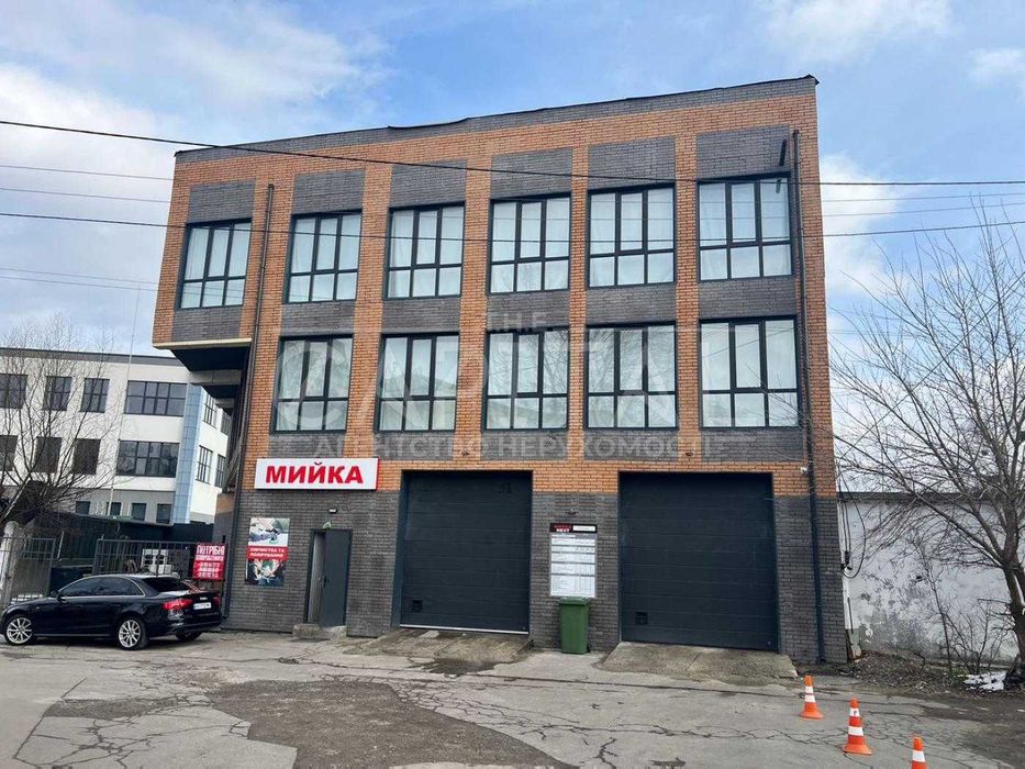 Продажа отдельно-стоящего коммерческого здания / 1067 м2/ Соломенка