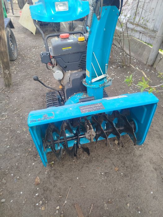 Продам снігоприбиральну машину Klever