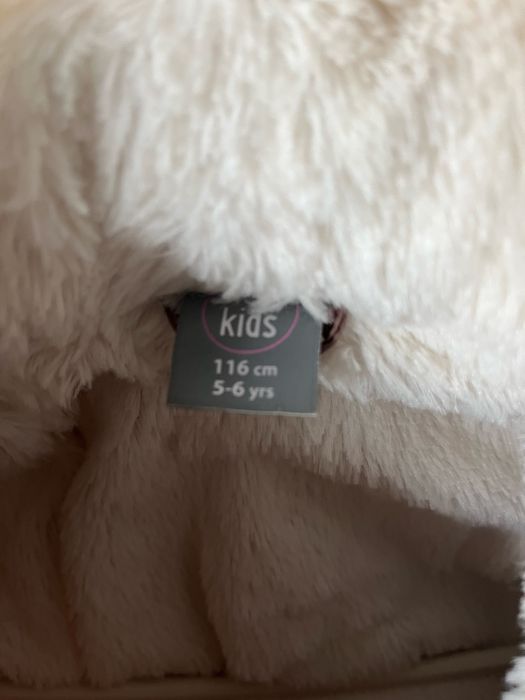 Куртка на дівчинку 5-6 років