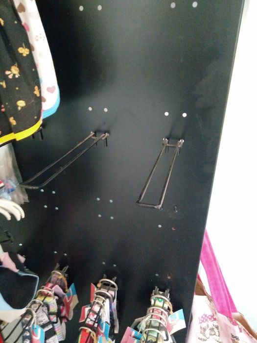 Expositor Roupas em Metal (produtos não incluídos)