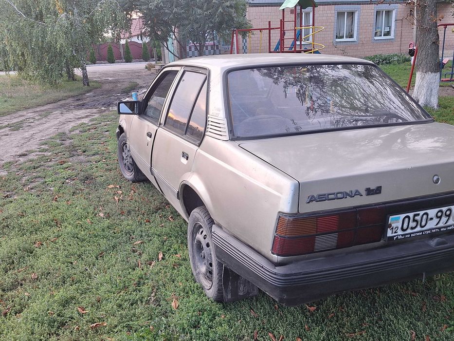 Продам опель аскона