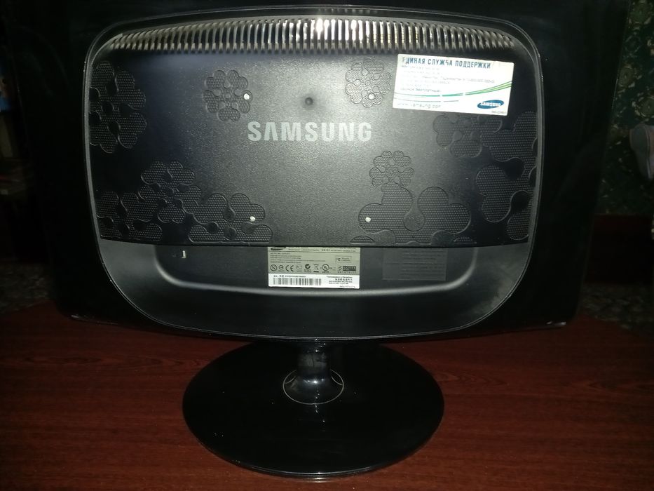 монитор Samsung SyncMaster 2233SN