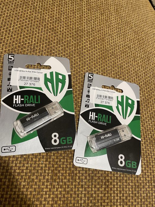 Флешка накопичувач памʼяті