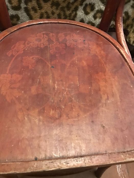 Стілець ретро. З натуральної дереви.