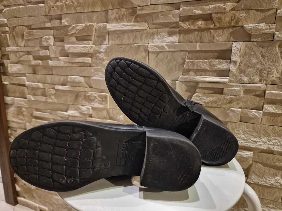Czarne  skórzane buty botki Tamaris r. 36