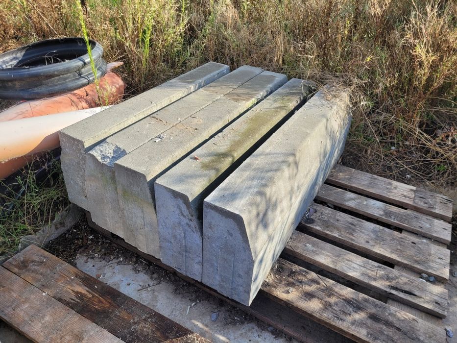 Bloczki betonowe, krawężniki drogowe