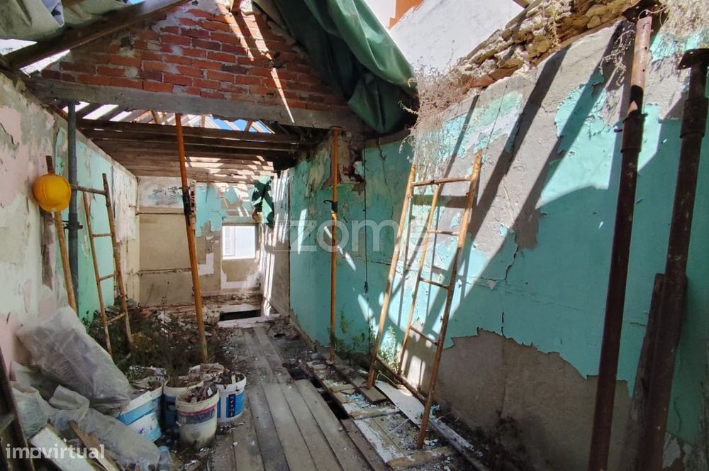 Apartamento T1 para remodelação total