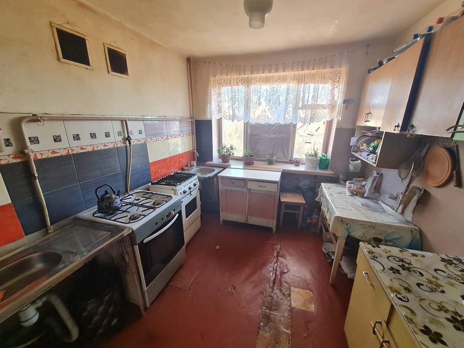 Срочно! Продаю 1 комнатную  квартиру в комуналке  3 Слободская