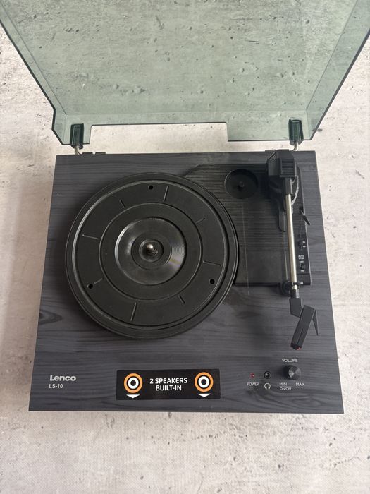 Gramofon LENCO LS-10BK (V2)