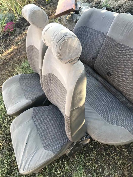 Сидіння для авто Самовивіз