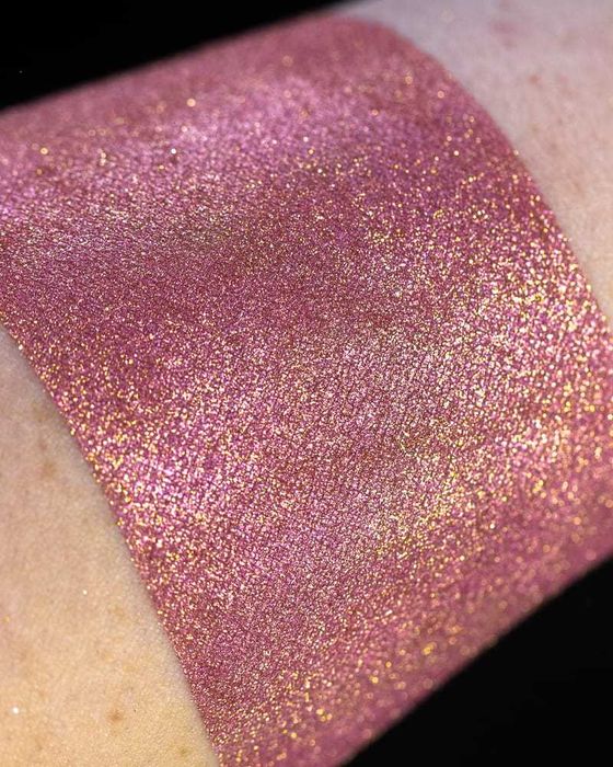 Pigment pigmentovelove
