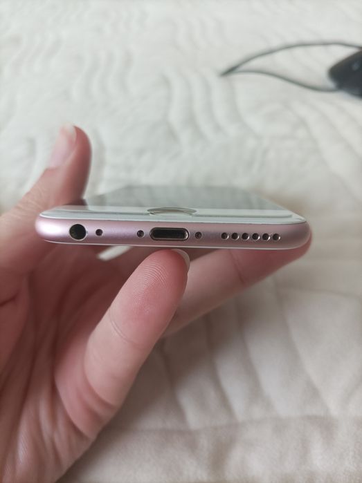 Продам Iphone 6s (Rose Gold)