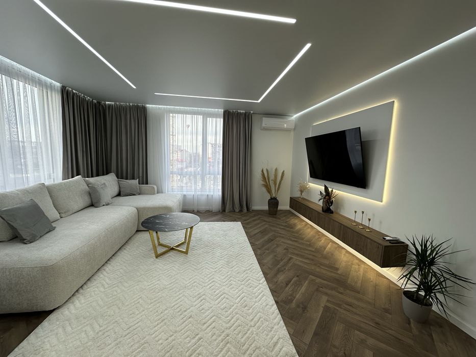 Продається дизайнерська 3 км квартира площа 90м2