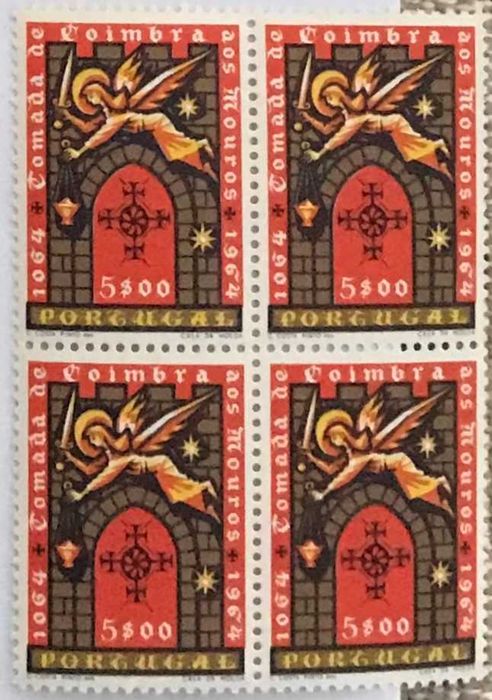 Quadra de selos novos de 5$00 - 8. Cent. da tomada de Coimbra - 1965
