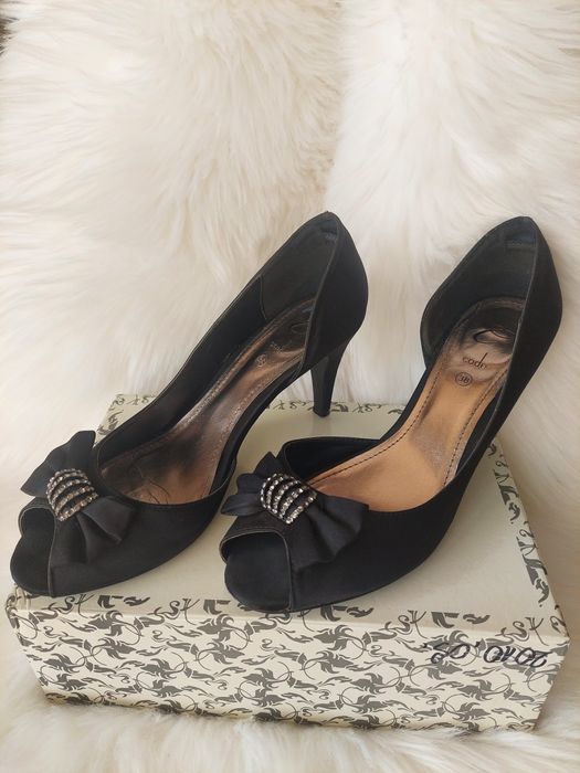 Szpilki czółenka na obcasie 38 CODE buty czarne satyna