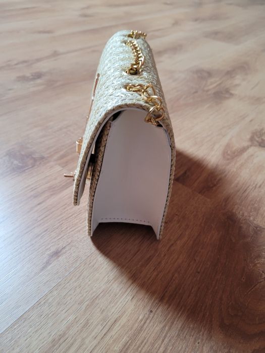 Torebka Nowa wiklinowa pleciona sztywna na lato na łańcuszku