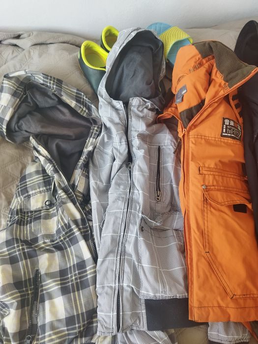 Sprzedam dużą pakę ubrań dla szczupłego chłopca 146/156