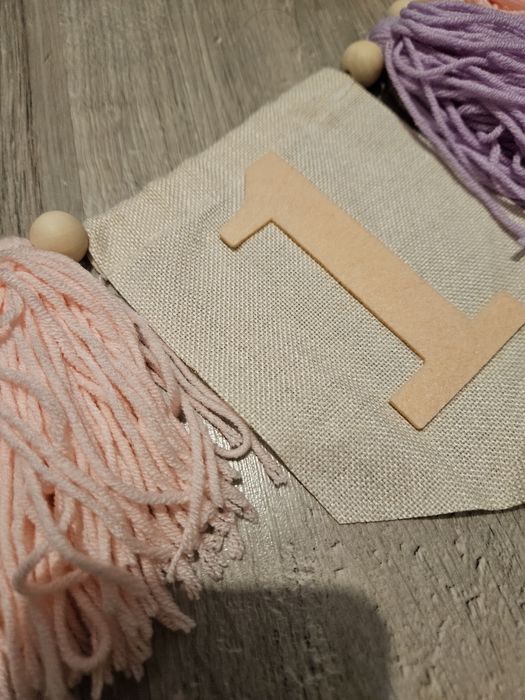 2 girlandy na roczek dla bliźniaczek.  Stan bardzo dobry/ idealny