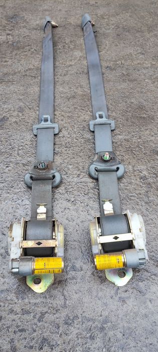 Продам передние ремни безопасности на hyundai santa fe 1