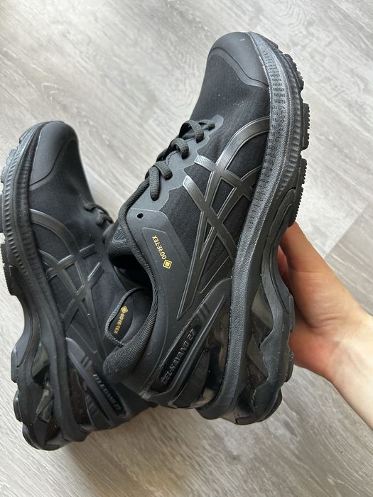 Кросівки ASICS GEL-CONTEND нові, 42 розмір(26,5 см)
