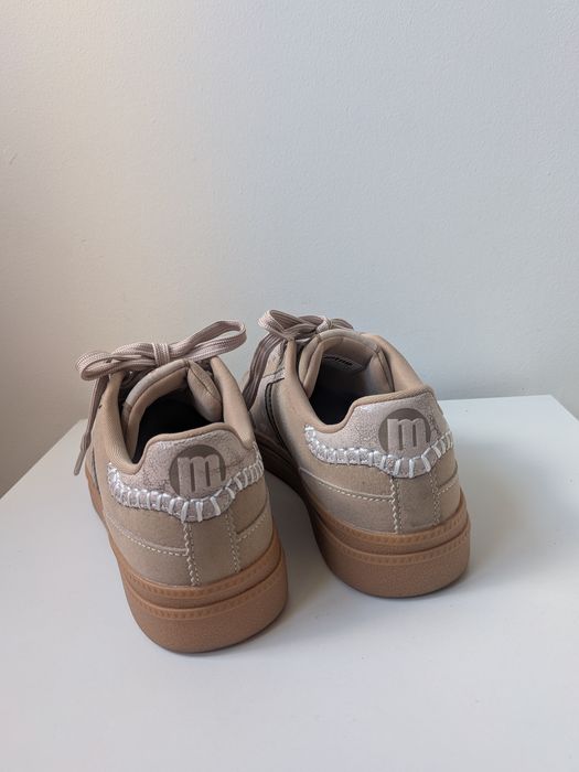 Ténis bege de senhora