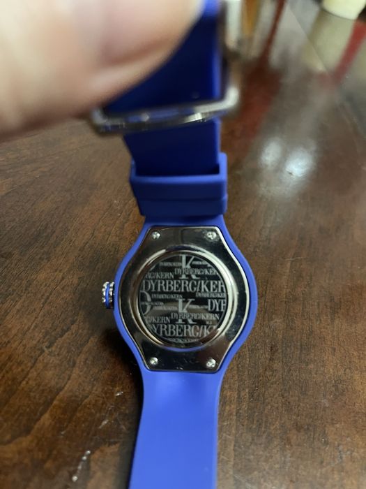 Часы наручные женские