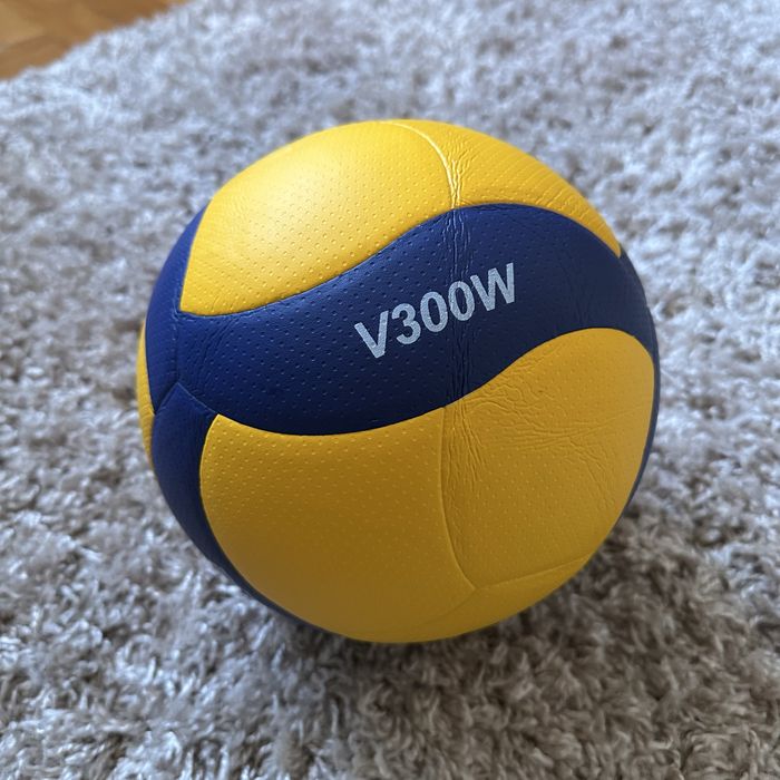 Волейбольный мяч Mikasa V300W