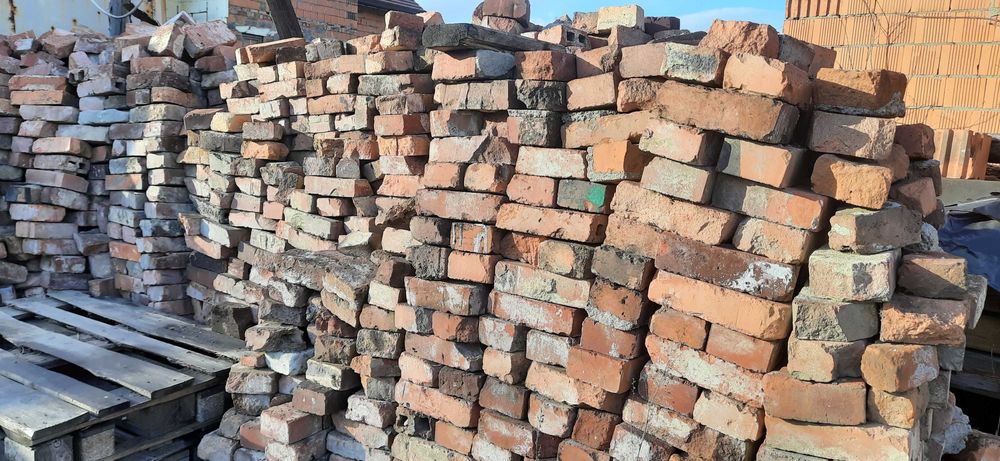 Cegła rozbiórkowa