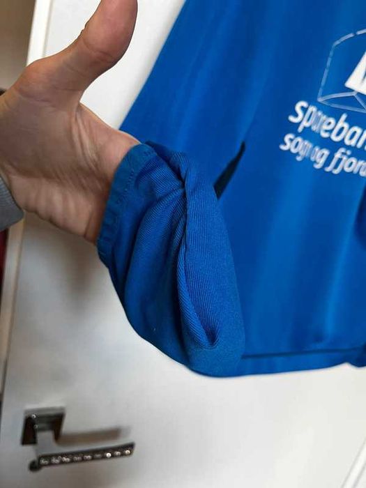 Niebieska bluza treningowa adidas