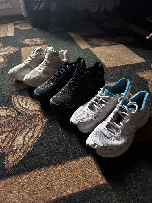 кроссівки на підлітка