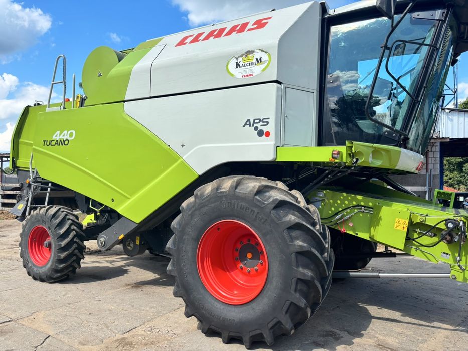 Claas Tucano 440