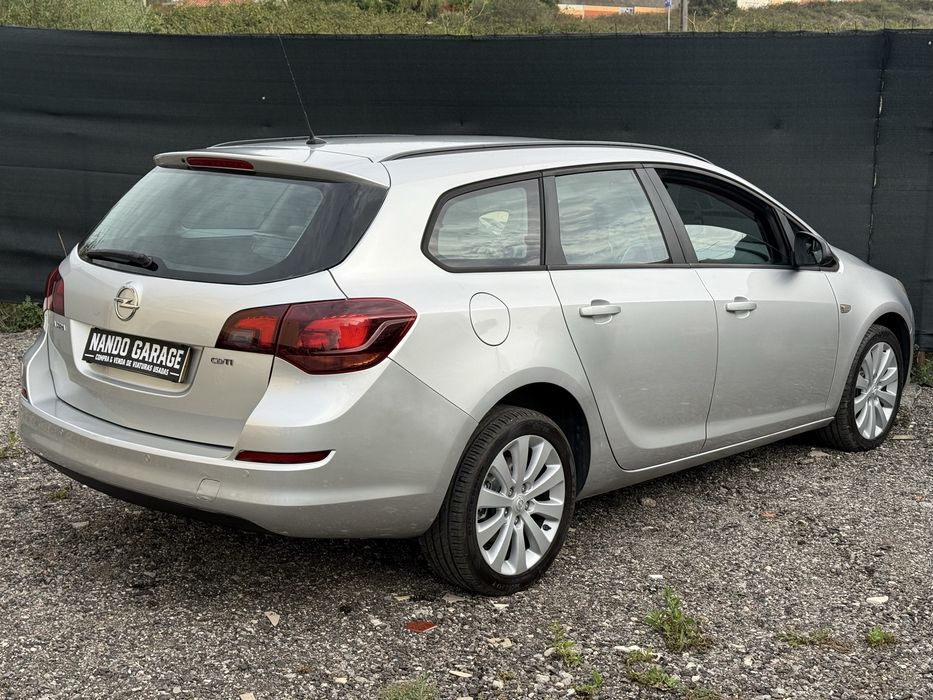 Opel Astra Caravan Cosmo 1.7 Cdti Gasóleo 2011 - 332.000km (Com Garantia)