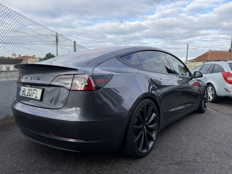 Tesla Model 3 Performance Dual AWD