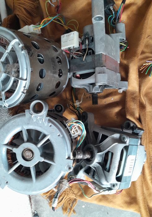 Motores de máquinas de lavar só roupas só tenho os em alumínio mais p