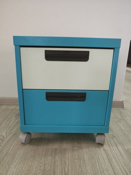 Mesa cabeceira infantil