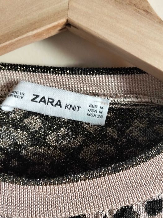 Várias camisolas como novas