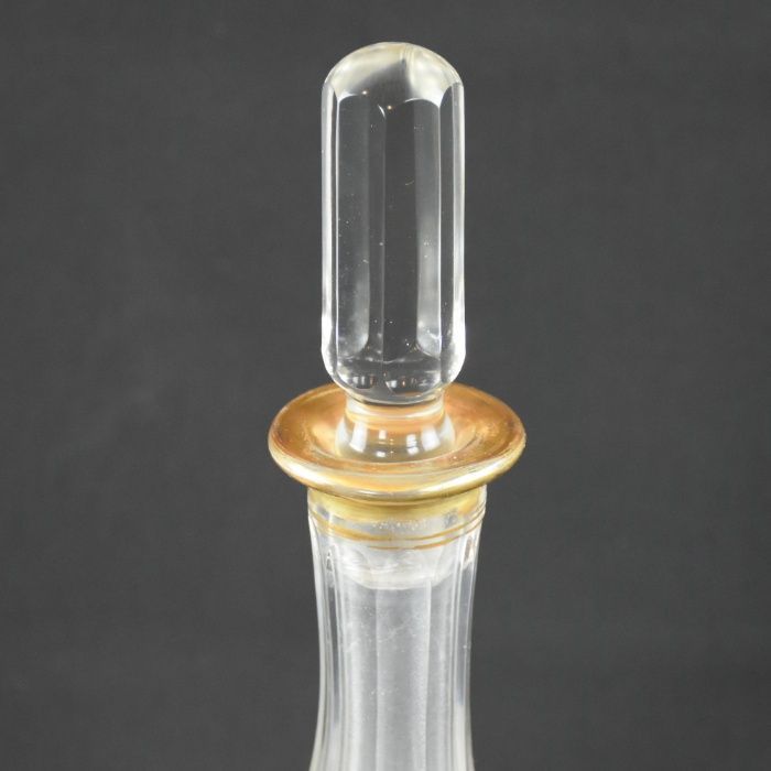 Garrafa em vidro / cristal com dourados