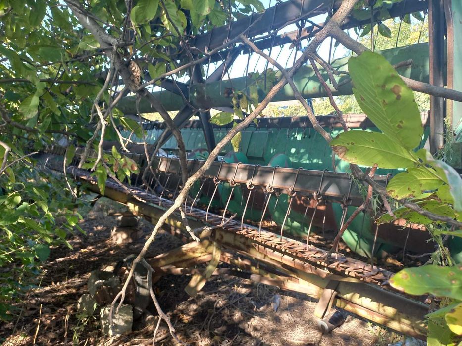 Комбайн ДОН 1500Б