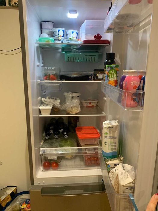 Frigorífico KUNFT 262L – Como novo (Agosto 2025)