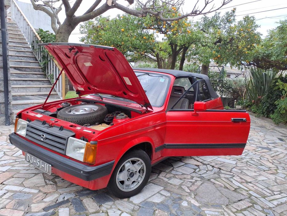 Talbot Samba Cabriolet Vermelho