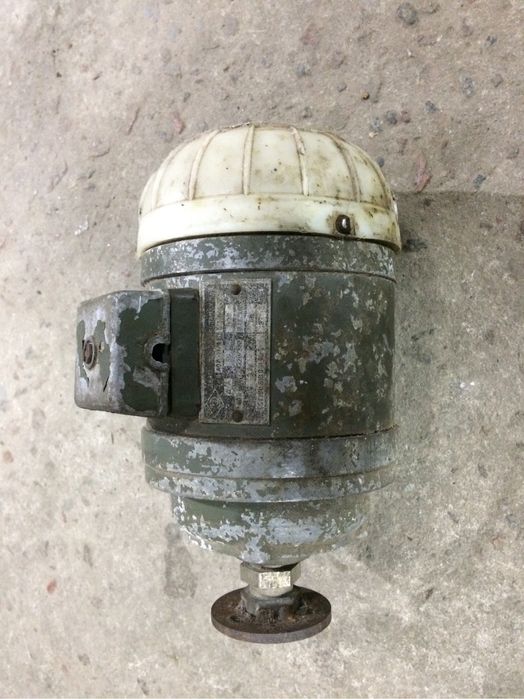 Продам электродвигатель